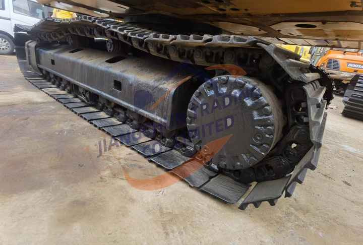 Excavator cabin 320c excavator cab cat 325 cl cabin for caterpillar excavator 320C - Crawler excavator: picture 4 Excavator cabin 320c excavator cab cat 325 cl cabin for caterpillar excavator 320C - Crawler excavator: picture 4