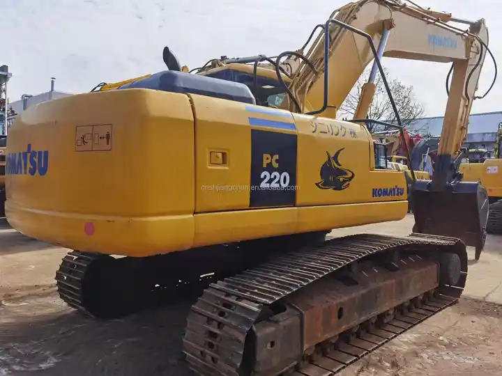 Good Condition Komatsu Used PC220-7 Hydraulic Crawler Excavator Suitable For Construction/ Agriculture Digging - Crawler excavator: picture 3 Good Condition Komatsu Used PC220-7 Hydraulic Crawler Excavator Suitable For Construction/ Agriculture Digging - Crawler excavator: picture 3