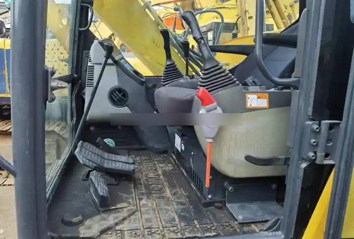 Good Condition Komatsu Used PC70-8 Hydraulic Crawler Excavator Suitable For Construction/ Agriculture Digging - Crawler excavator: picture 3 Good Condition Komatsu Used PC70-8 Hydraulic Crawler Excavator Suitable For Construction/ Agriculture Digging - Crawler excavator: picture 3