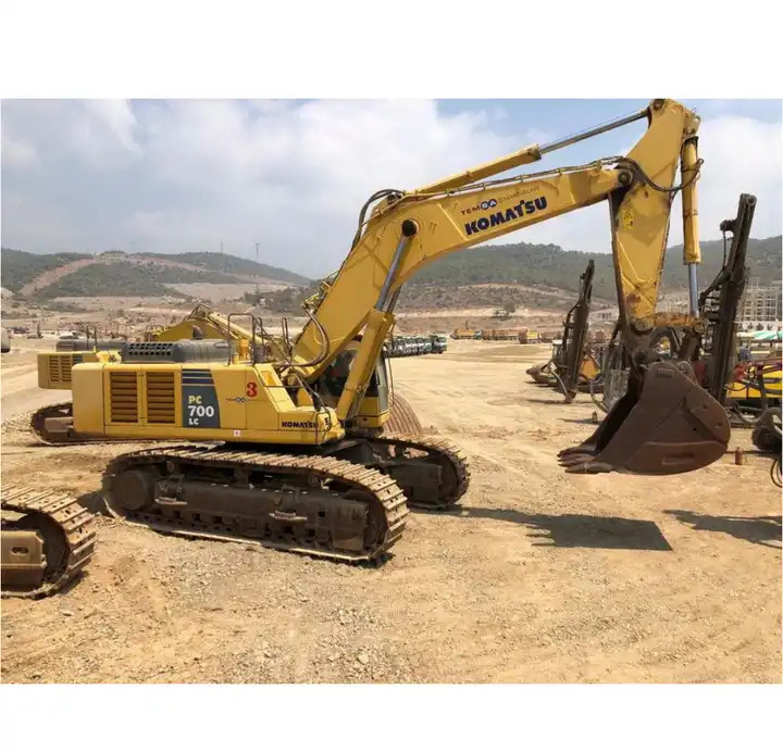 Good Condition Used Komastu PC400 PC450 PC200 PC700 Excavator Komatsu PC200 - Excavator: picture 1 Good Condition Used Komastu PC400 PC450 PC200 PC700 Excavator Komatsu PC200 - Excavator: picture 1
