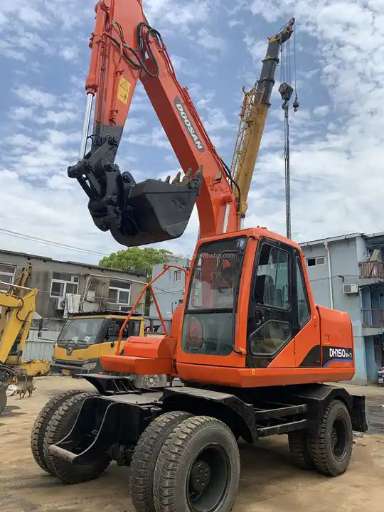 High Efficient Used Excavator Doosan 150w-7 For Sale Second Hand Good Quality DH150W Excavator with Good Condition - Crawler excavator: picture 4 High Efficient Used Excavator Doosan 150w-7 For Sale Second Hand Good Quality DH150W Excavator with Good Condition - Crawler excavator: picture 4