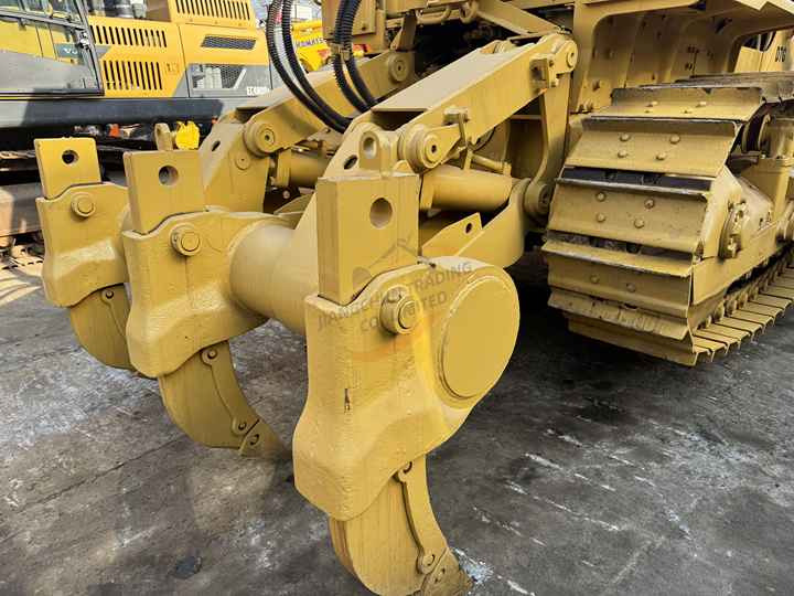 Original Japan Imported Caterpillar D7R Bulldozer Japan Original Cat D7G D7R D9n D8r Used Bulldozers - Bulldozer: picture 3 Original Japan Imported Caterpillar D7R Bulldozer Japan Original Cat D7G D7R D9n D8r Used Bulldozers - Bulldozer: picture 3