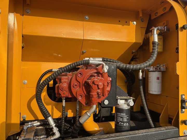 Original Used Korea  22ton Hyundai 220lc-9s Excavator for Sale in Good Condition and Low Working Time - Crawler excavator: picture 2 Original Used Korea  22ton Hyundai 220lc-9s Excavator for Sale in Good Condition and Low Working Time - Crawler excavator: picture 2