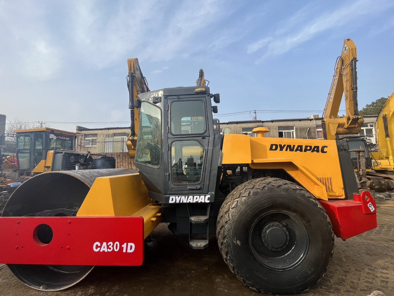Used Original Dynapac Ca301d Road Rooller in high quality and cheap price with good operating in shanghai for Sale - Compactor: picture 1 Used Original Dynapac Ca301d Road Rooller in high quality and cheap price with good operating in shanghai for Sale - Compactor: picture 1