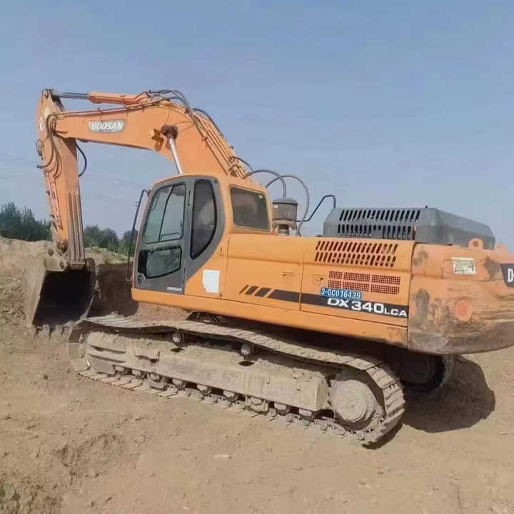 Used Original Korea Doosan 34 Ton Excavator with Cheap Price and Good Condition DOOSAN Dx340LCA Dx225 Dx330 DX360for Sale - Crawler excavator: picture 1 Used Original Korea Doosan 34 Ton Excavator with Cheap Price and Good Condition DOOSAN Dx340LCA Dx225 Dx330 DX360for Sale - Crawler excavator: picture 1