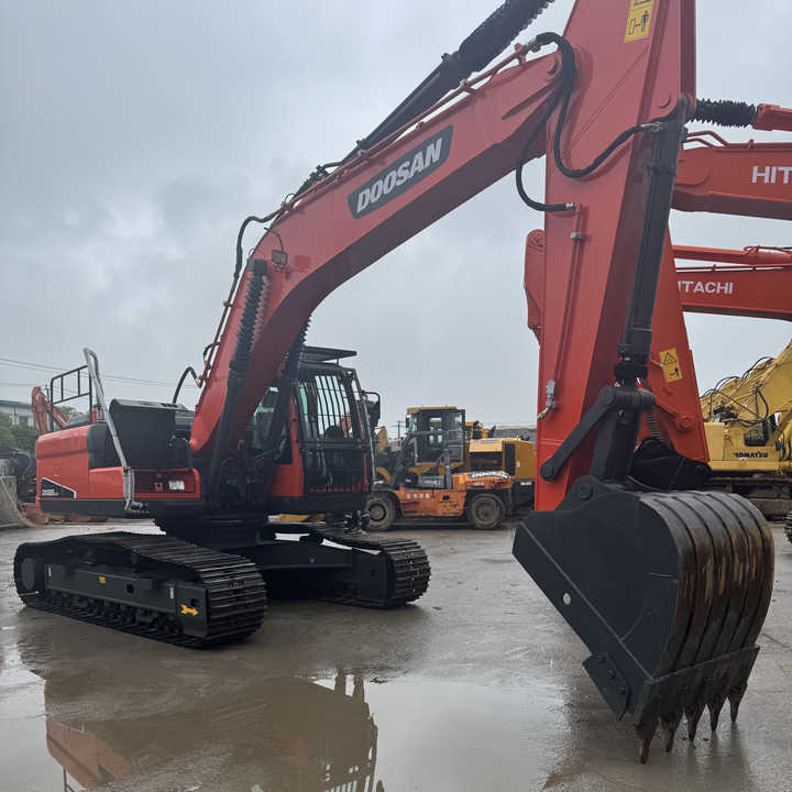 Used Original KoreaN Doosan DX225lca Excavator Doosan Excavators Engineering Machinery Doosan 22ton USED Excavadoras - Crawler excavator: picture 1 Used Original KoreaN Doosan DX225lca Excavator Doosan Excavators Engineering Machinery Doosan 22ton USED Excavadoras - Crawler excavator: picture 1