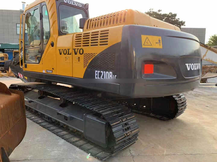 Used Original Volvo Excavator EC210B machinery in stock for sale with high quality and good price - Crawler excavator: picture 2 Used Original Volvo Excavator EC210B machinery in stock for sale with high quality and good price - Crawler excavator: picture 2