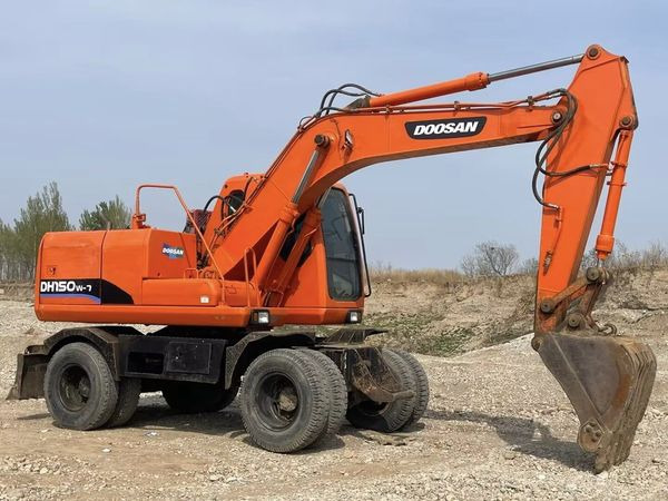 Wheel Digging Crawler Excavator Used Doosan150W Dh150W Dh150W-7 / Second-Hand Korea Engine Doosan Dh 150 150W-7 Doosan150 - Wheel excavator: picture 2 Wheel Digging Crawler Excavator Used Doosan150W Dh150W Dh150W-7 / Second-Hand Korea Engine Doosan Dh 150 150W-7 Doosan150 - Wheel excavator: picture 2
