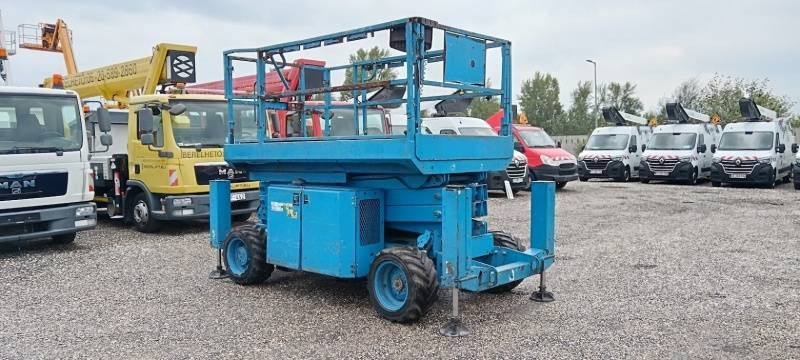 Genie GS-2669 - 10 m, 4x4, diesel - Scissor lift: picture 1 Genie GS-2669 - 10 m, 4x4, diesel - Scissor lift: picture 1