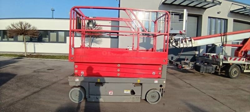 Haulotte Compact 10 - 10m, electric - Scissor lift: picture 5 Haulotte Compact 10 - 10m, electric - Scissor lift: picture 5