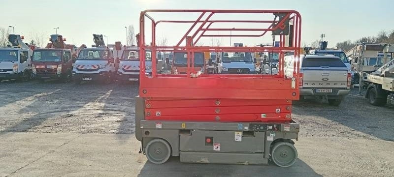 Haulotte Compact 10 - 10m, electric - Scissor lift: picture 4 Haulotte Compact 10 - 10m, electric - Scissor lift: picture 4