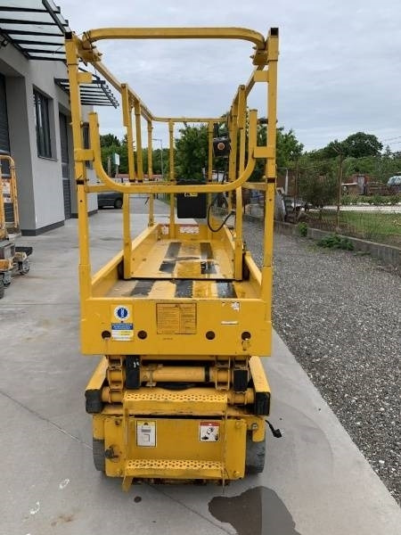 Haulotte Compact 8 - 8m, electric - Scissor lift: picture 3 Haulotte Compact 8 - 8m, electric - Scissor lift: picture 3