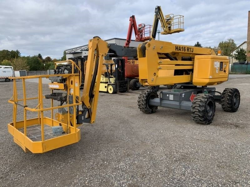 Haulotte HA16RTJ - 16m, 4x4x4, diesel - Articulated boom: picture 2 Haulotte HA16RTJ - 16m, 4x4x4, diesel - Articulated boom: picture 2