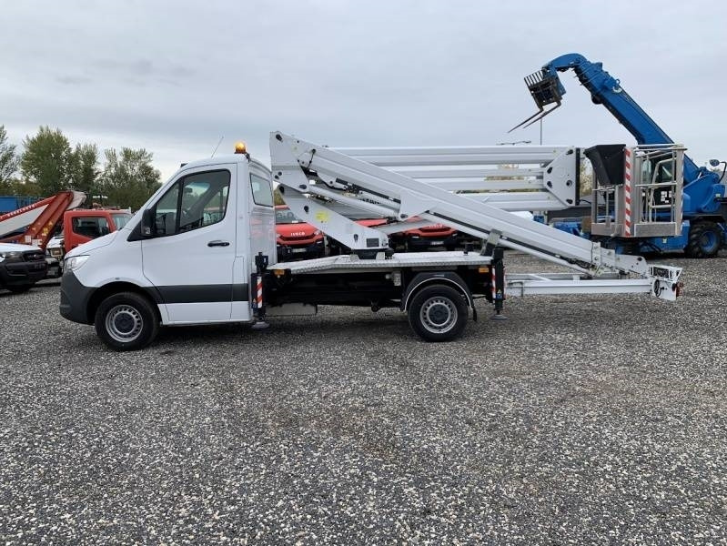 Mercedes-Benz Sprinter Ruthmann-Ecoline RS240 - 23,6m - 250 kg  - Truck mounted aerial platform: picture 5 Mercedes-Benz Sprinter Ruthmann-Ecoline RS240 - 23,6m - 250 kg  - Truck mounted aerial platform: picture 5