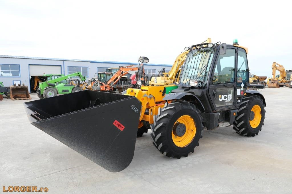 JCB 531-70 - Telescopic handler: picture 1 JCB 531-70 - Telescopic handler: picture 1