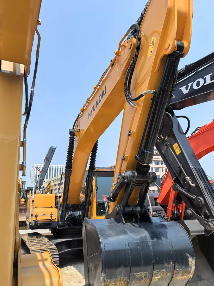 HYUNDAI 205-9T - Excavator: picture 2 HYUNDAI 205-9T - Excavator: picture 2