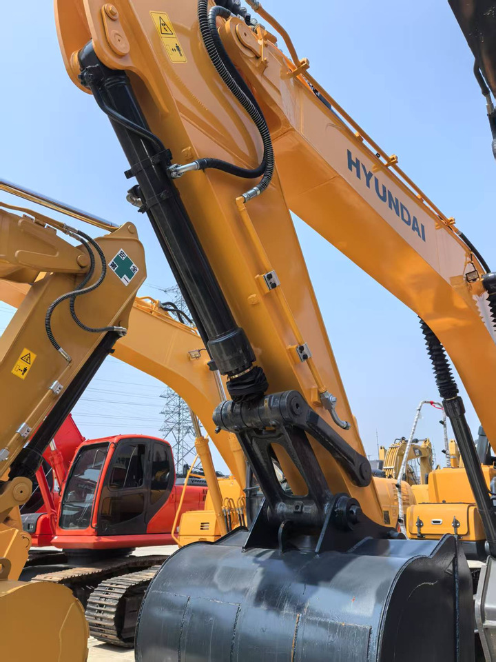 HYUNDAI 205-9T - Excavator: picture 3 HYUNDAI 205-9T - Excavator: picture 3