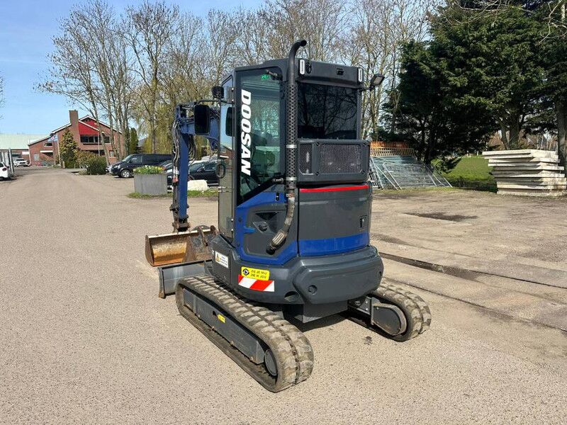 Doosan DX 35 Z - Mini excavator: picture 3 Doosan DX 35 Z - Mini excavator: picture 3