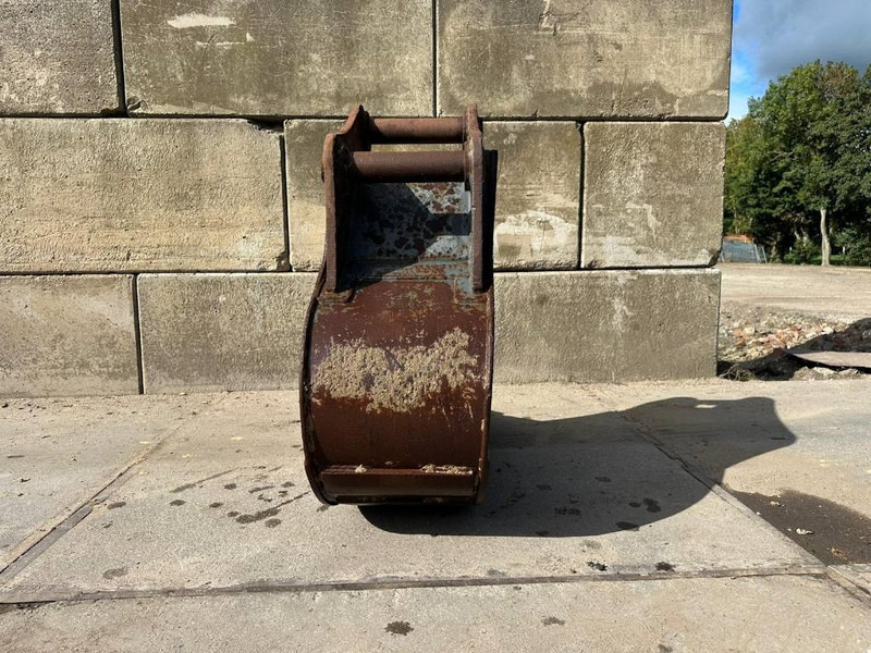 Titan Hitachi ZX180-210-225 bucket 80mm pins 0,35m3 - Bucket for Construction machinery: picture 4 Titan Hitachi ZX180-210-225 bucket 80mm pins 0,35m3 - Bucket for Construction machinery: picture 4