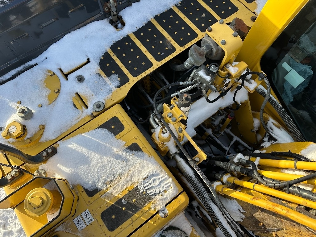 Leasing of Komatsu PC 210 LC-11  Komatsu PC 210 LC-11: picture 22