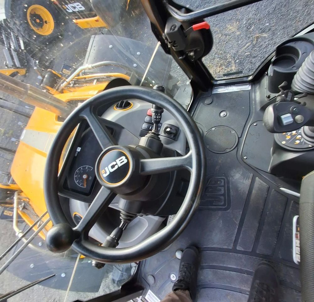 JCB 4CX Plus AEC - Backhoe loader: picture 2 JCB 4CX Plus AEC - Backhoe loader: picture 2