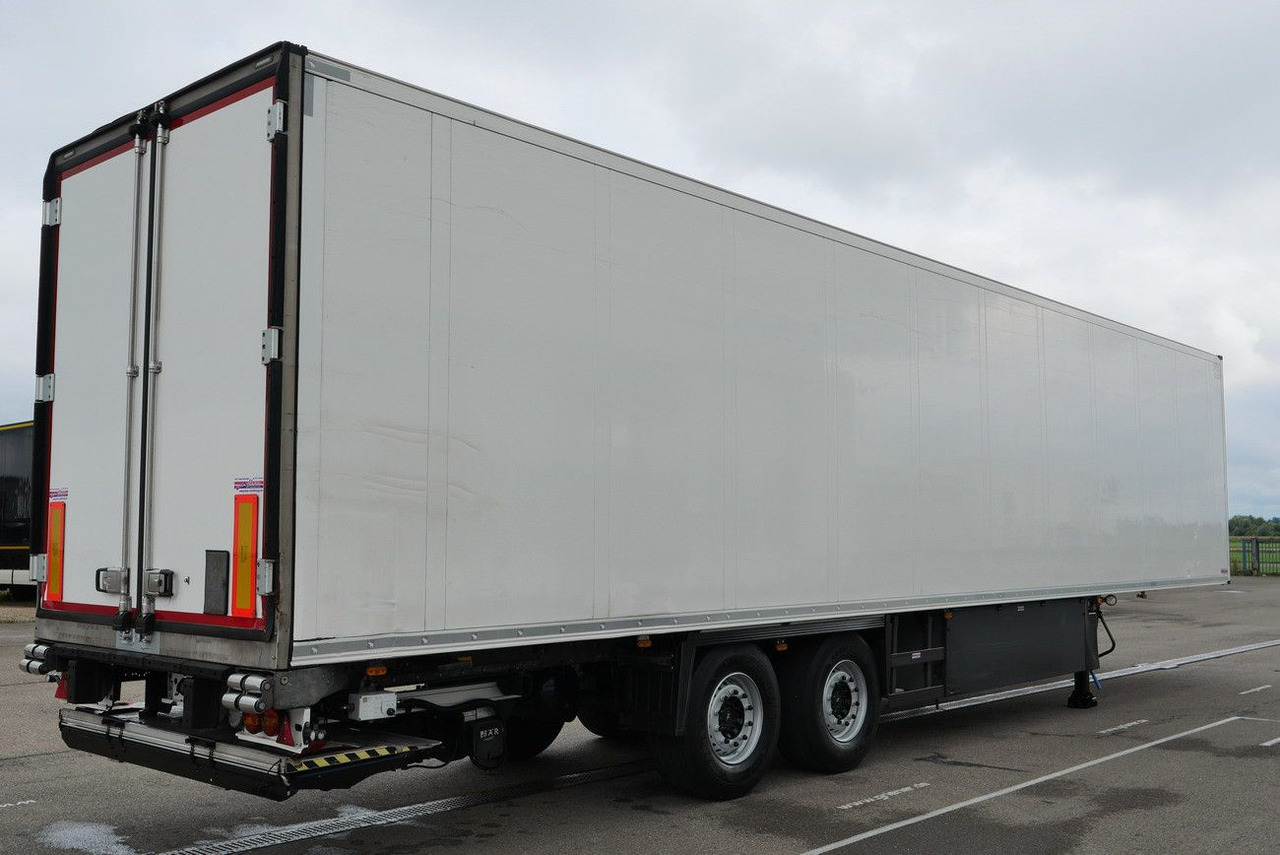 Schmitz Cargobull SKO 18 /BI TEMP / LBW BÄR / FP45 /VECTOR 1950 MT - Refrigerator semi-trailer: picture 2 Schmitz Cargobull SKO 18 /BI TEMP / LBW BÄR / FP45 /VECTOR 1950 MT - Refrigerator semi-trailer: picture 2