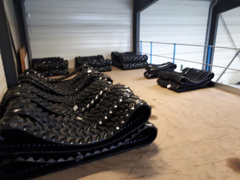 EIDER CHENILLES CAOUTCHOUC MINI PELLE - Track for Construction machinery: picture 4 EIDER CHENILLES CAOUTCHOUC MINI PELLE - Track for Construction machinery: picture 4