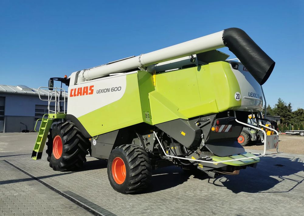 Claas Lexion 600 - Combine harvester: picture 3 Claas Lexion 600 - Combine harvester: picture 3