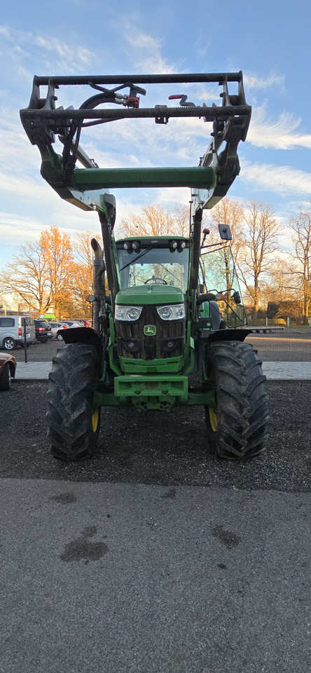 JOHN DEERE 6150M - Farm tractor: picture 3 JOHN DEERE 6150M - Farm tractor: picture 3