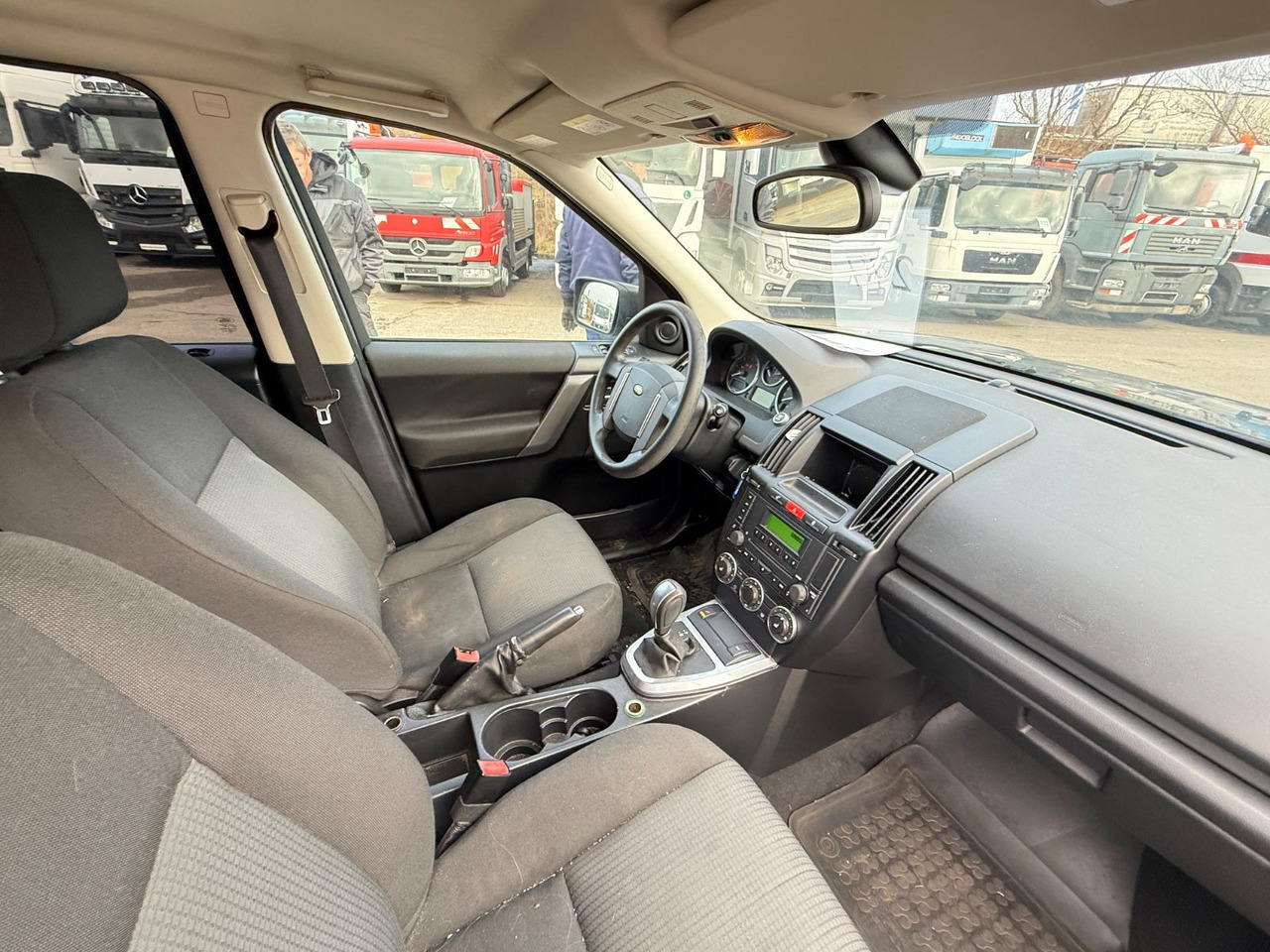 SUV Land Rover Freelander 2 XE Limited Edition Brandschaden: picture 13