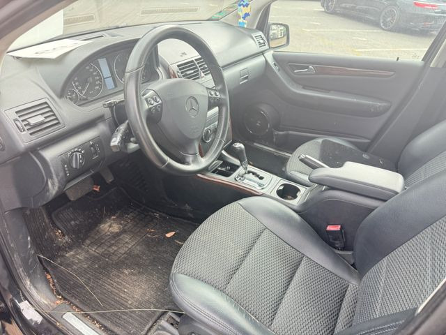Car Mercedes-Benz A 180 A -Klasse A 180 CDI: picture 10 Car Mercedes-Benz A 180 A -Klasse A 180 CDI: picture 10