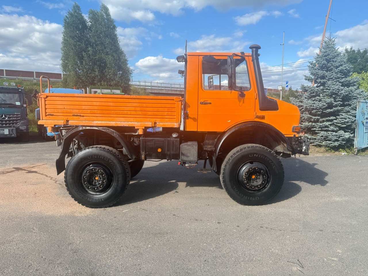 Unimog 2100 4x4 - Dropside/ Flatbed truck: picture 5 Unimog 2100 4x4 - Dropside/ Flatbed truck: picture 5