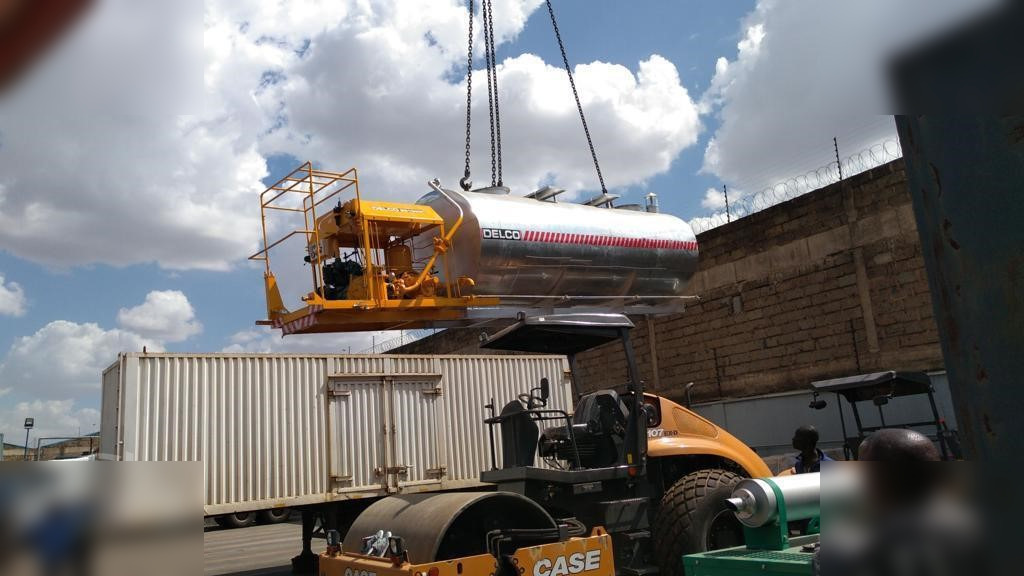 DELCO BD10000 - Asphalt distributor: picture 4 DELCO BD10000 - Asphalt distributor: picture 4