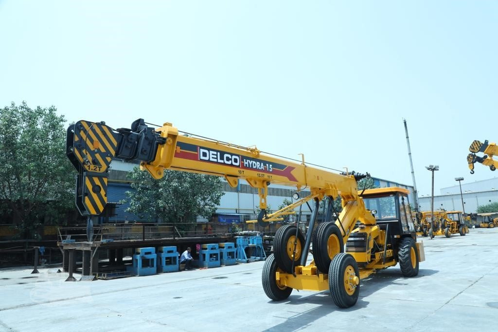 DELCO HYDRA 15 - Mobile crane: picture 2 DELCO HYDRA 15 - Mobile crane: picture 2