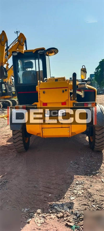 New Telescopic handler JCB 540-70: picture 10