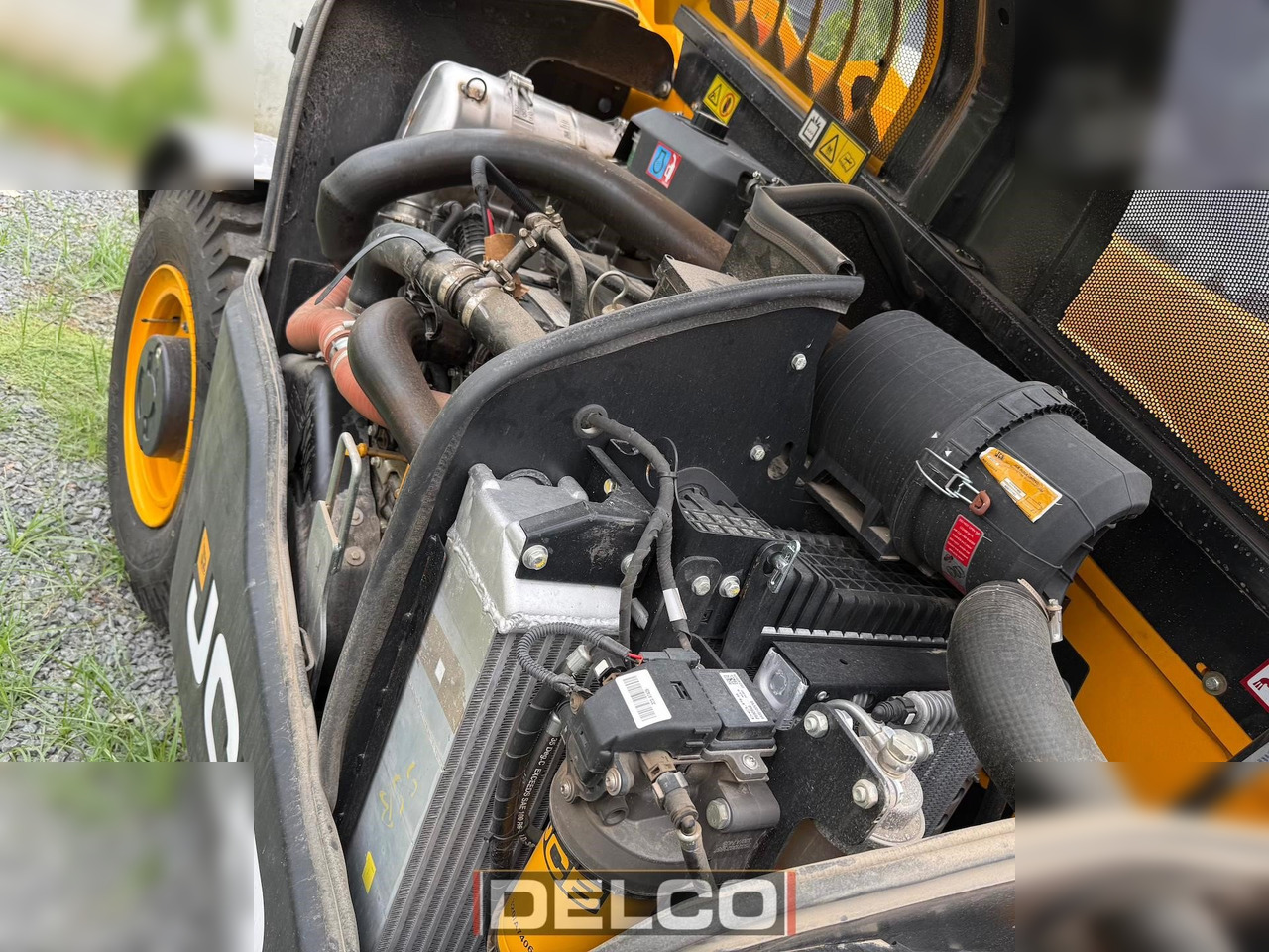 New Telescopic handler JCB 540-70: picture 9