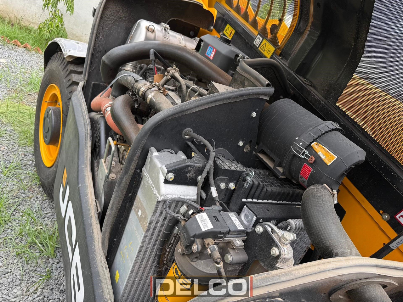 New Telescopic handler JCB 540-70: picture 9