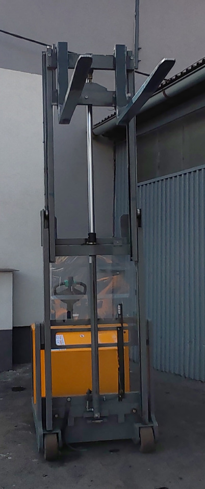 Jungheinrich EJG112 batt2024/ 2019y/ 12478mh/ 2.5m/ tilt - Stacker: picture 3 Jungheinrich EJG112 batt2024/ 2019y/ 12478mh/ 2.5m/ tilt - Stacker: picture 3