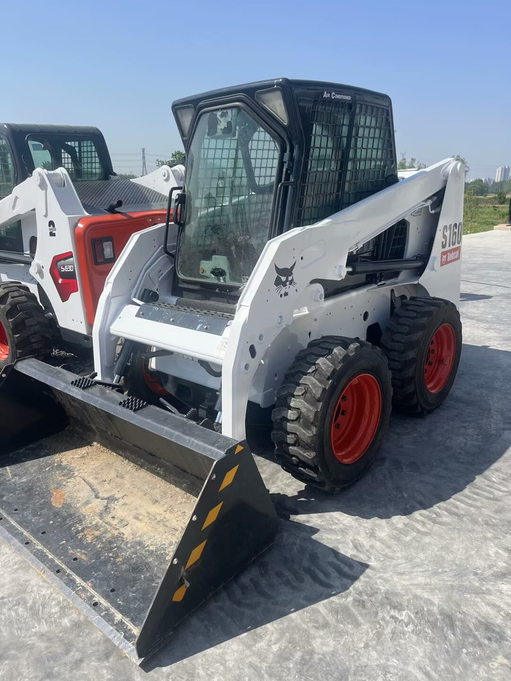 Bobcat S160 - Skid steer loader: picture 1 Bobcat S160 - Skid steer loader: picture 1