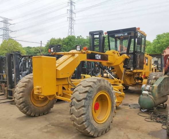 CAT 12 H  - Grader: picture 1 CAT 12 H  - Grader: picture 1