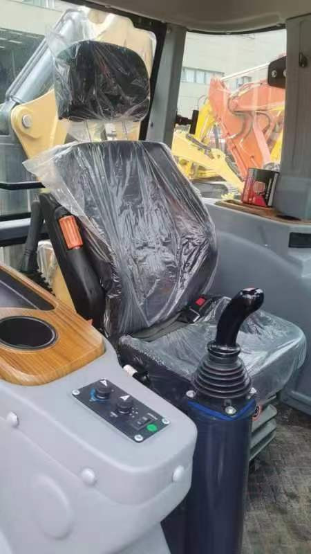 CAT 420F - Backhoe loader: picture 4 CAT 420F - Backhoe loader: picture 4