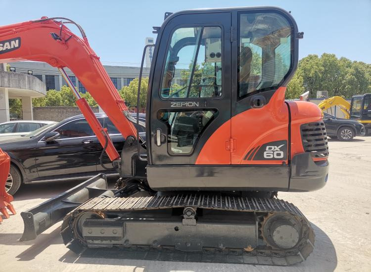 Doosan DX60 - Mini excavator: picture 3 Doosan DX60 - Mini excavator: picture 3