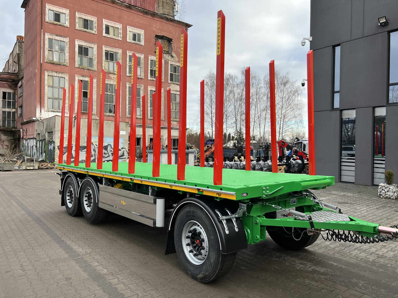 Hydrofast Przyczepa platforma 3 osiowa do przewozu drewna / 3-axle platform trailer for timber transport - Dropside/ Flatbed trailer: picture 1 Hydrofast Przyczepa platforma 3 osiowa do przewozu drewna / 3-axle platform trailer for timber transport - Dropside/ Flatbed trailer: picture 1