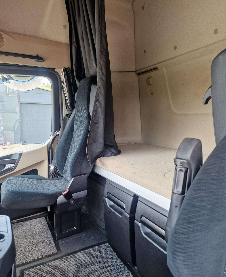 Autotransporter truck Mercedes-Benz Actros 25.43: picture 12