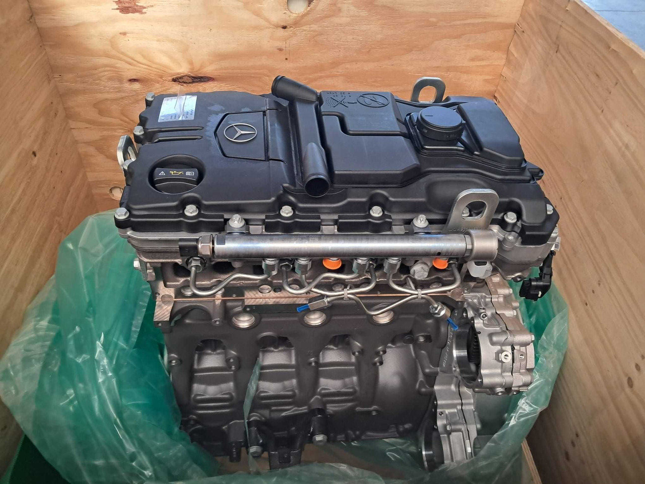 Silnik Mercedes om 933 MTU. Nowy. - Engine: picture 1 Silnik Mercedes om 933 MTU. Nowy. - Engine: picture 1