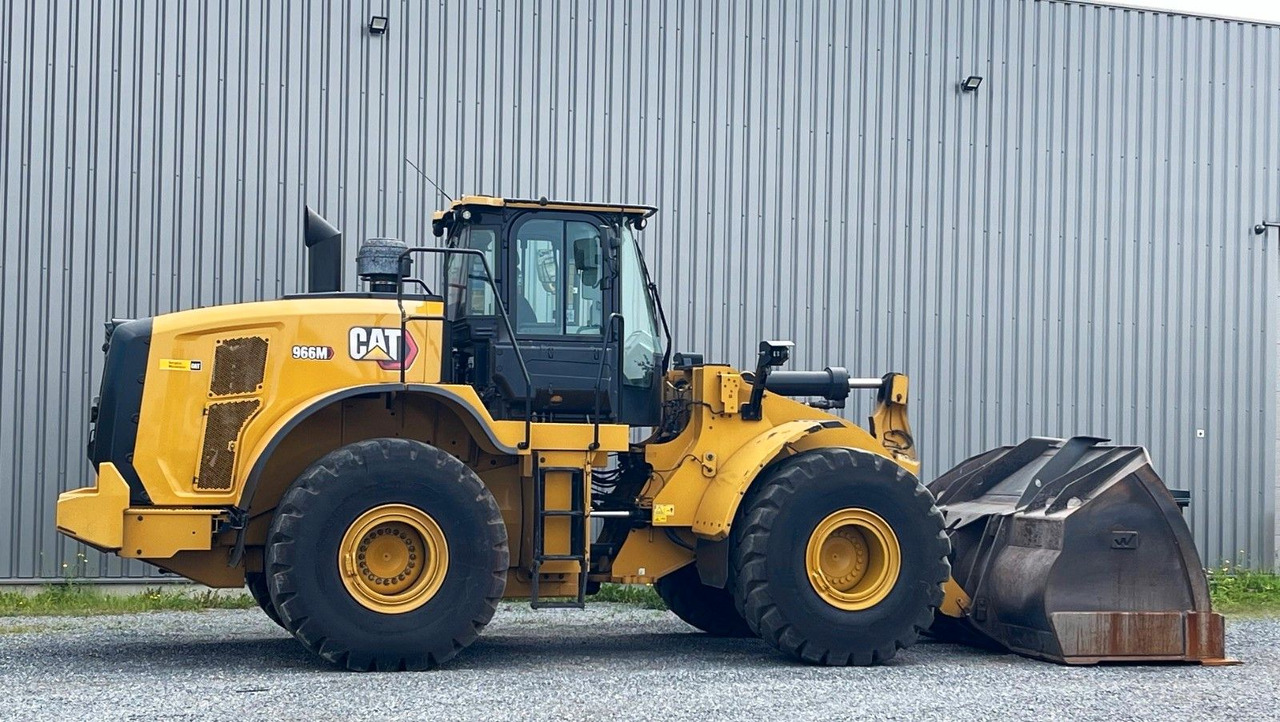 CAT 966M - Wheel loader: picture 1 CAT 966M - Wheel loader: picture 1