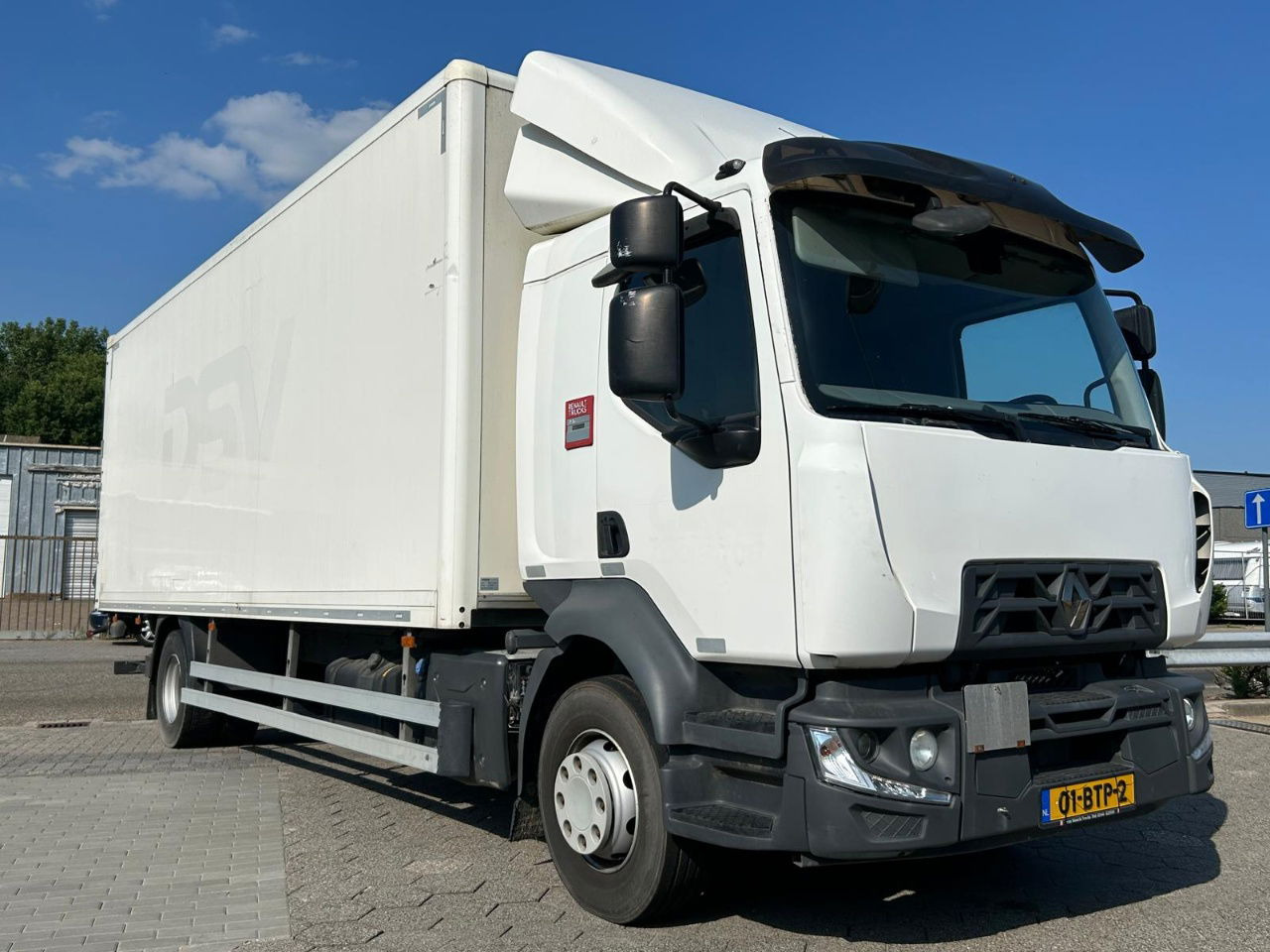 Renault D / bj. 2019 / APK / 16t - Box truck: picture 1 Renault D / bj. 2019 / APK / 16t - Box truck: picture 1