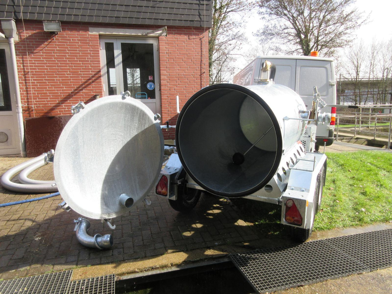 M-Vac 1500 Vacuum system specialized for drilling mud / vacuum container 1500l - Directional boring machine: picture 2 M-Vac 1500 Vacuum system specialized for drilling mud / vacuum container 1500l - Directional boring machine: picture 2