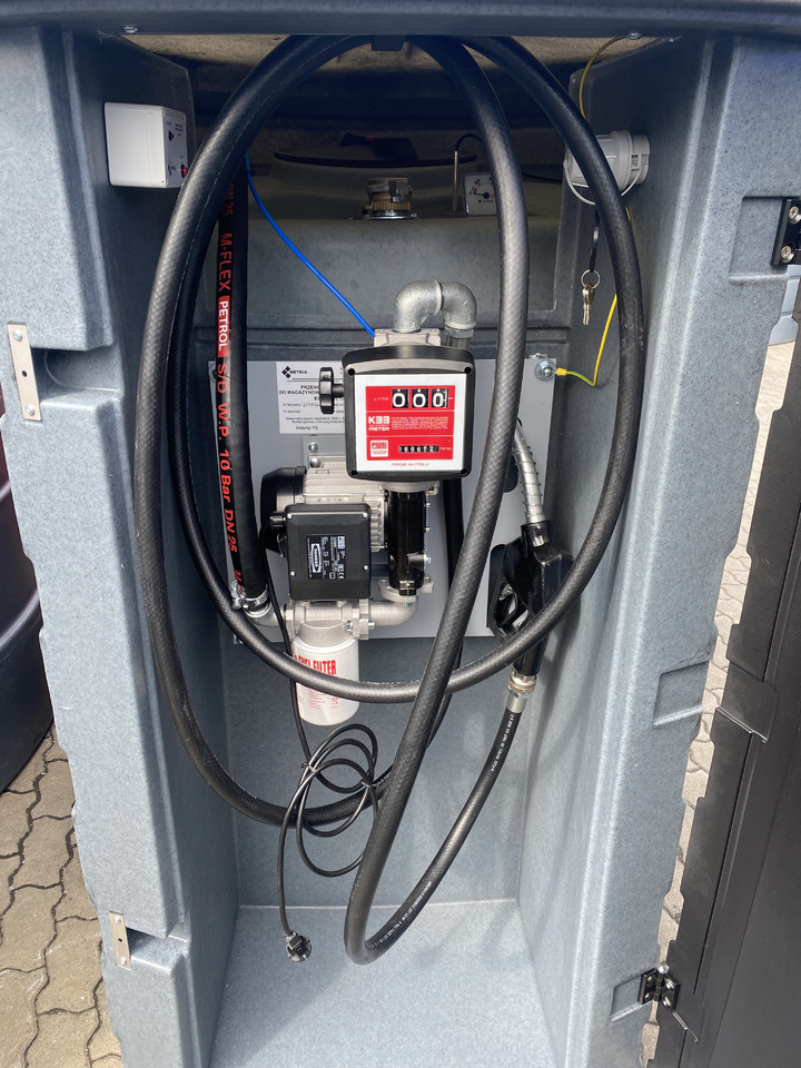 DC Dieseltank / Double-walled fuel tank for diesel fuel / Cuve à gasoil / Sebatoio gasolio / Бак для дизельного топлива / Zbiornik 2500 l - Storage tank: picture 5 DC Dieseltank / Double-walled fuel tank for diesel fuel / Cuve à gasoil / Sebatoio gasolio / Бак для дизельного топлива / Zbiornik 2500 l - Storage tank: picture 5