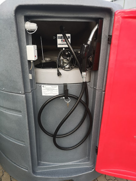 DC Dieseltank / Double-walled fuel tank for diesel fuel / Cuve à gasoil / Sebatoio gasolio / Бак для дизельного топлива / Zbiornik 2500 l - Storage tank: picture 3 DC Dieseltank / Double-walled fuel tank for diesel fuel / Cuve à gasoil / Sebatoio gasolio / Бак для дизельного топлива / Zbiornik 2500 l - Storage tank: picture 3